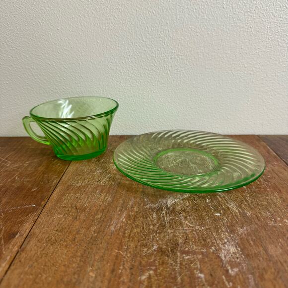 Depression Era Green Vaseline Uranium Swirl saucer and tea cup set - Picture 2 of 11